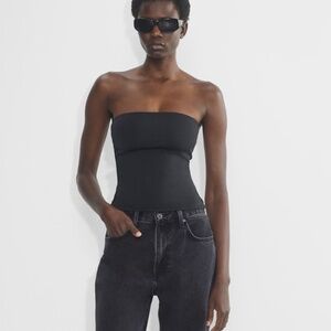 Aritzia Babaton Contour Tube top medium Black